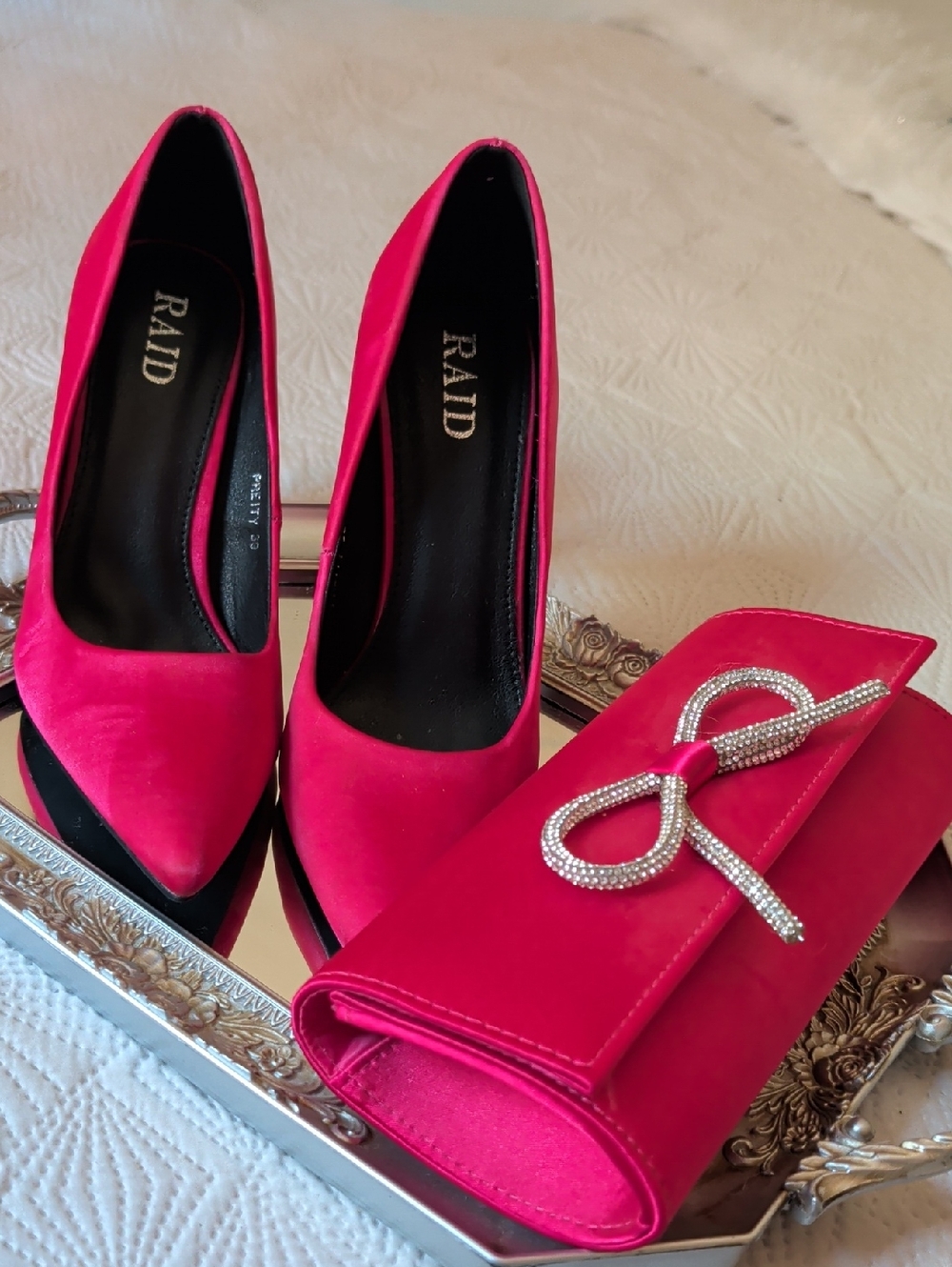 RAID Vibrant Hot Pink Pointed Toe Heels with  Clutch